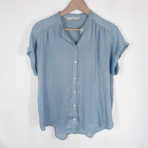 Abercrombie & Fitch Sky Blue Women's Button-Down Shirt Size Large Short Sleeve